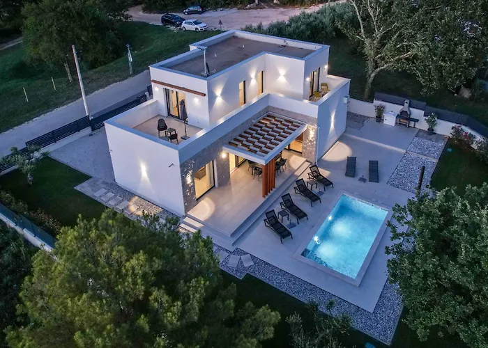 别墅 Zanetta Pet Friendly Near Porec For 6 People With Sea View & Private Pool Marasi
