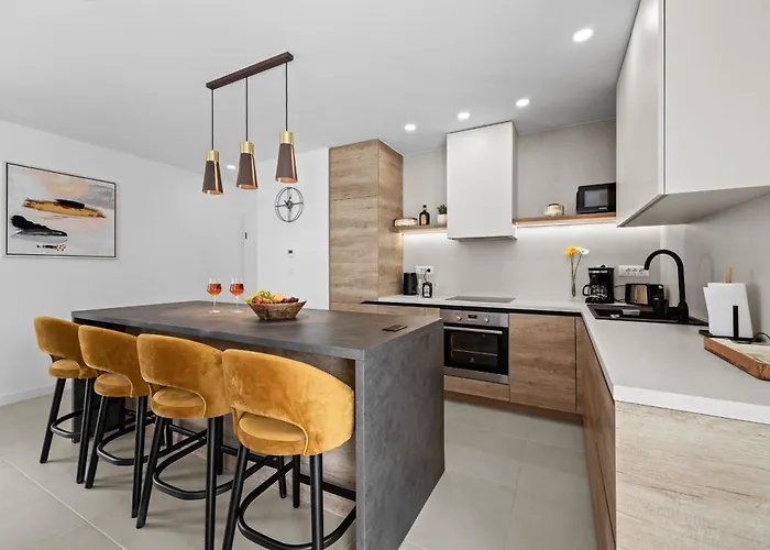 别墅 Zanetta Pet Friendly Near Porec For 6 People With Sea View & Private Pool