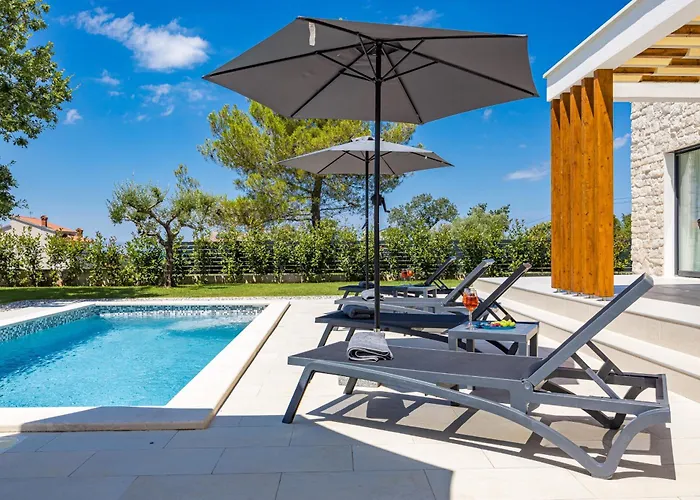 Zanetta Pet Friendly Near Porec For 6 People With Sea View & Private Pool * Marasi