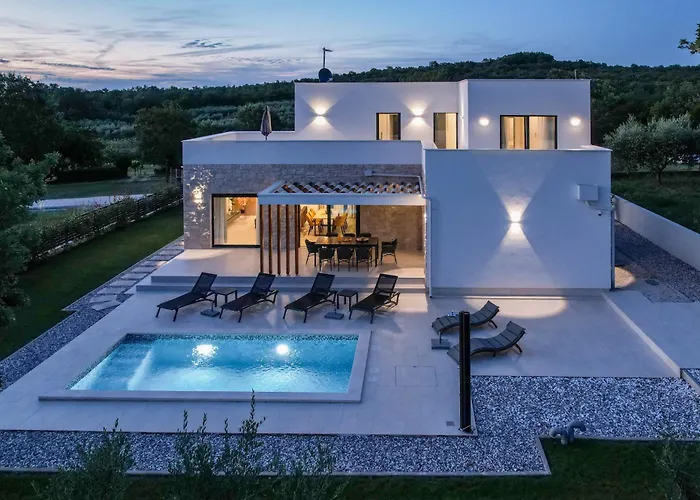 Zanetta Pet Friendly Near Porec For 6 People With Sea View & Private Pool