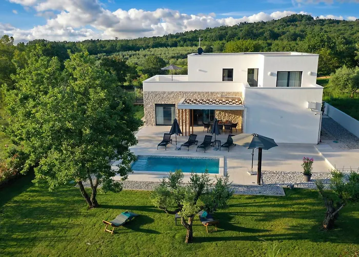 Zanetta Pet Friendly Near Porec For 6 People With Sea View & Private Pool *