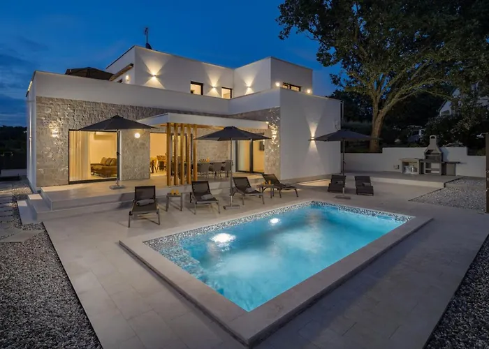 Zanetta Pet Friendly Near Porec For 6 People With Sea View & Private Pool 别墅 Marasi